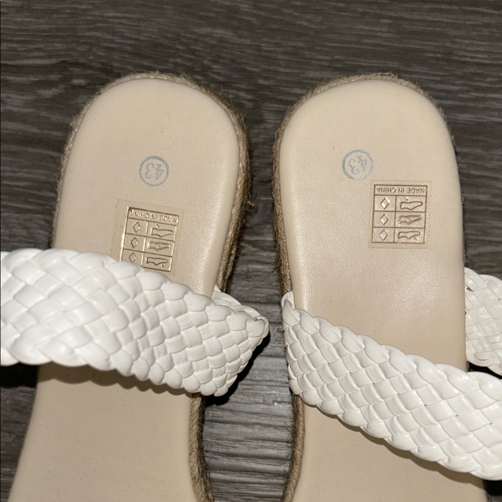 🆕 SHEIN Elegant White Woven Women's Sandals - Picture 3 of 5